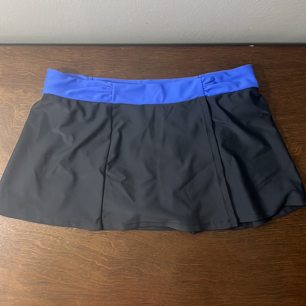 Free Country swim bottoms, gray and blue, size small